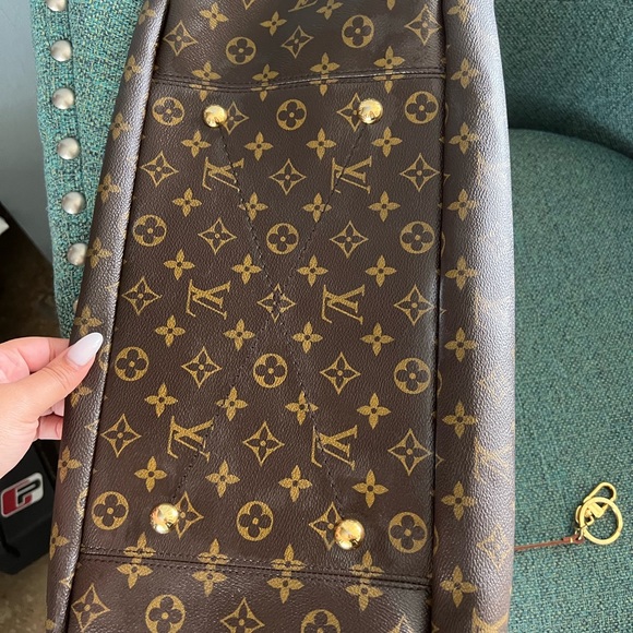 Louis Vuitton Artsy - Picture 8 of 8